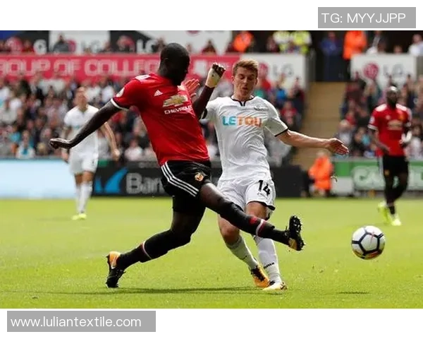 8月19日斯旺西对曼联精彩比赛录像回顾与分析