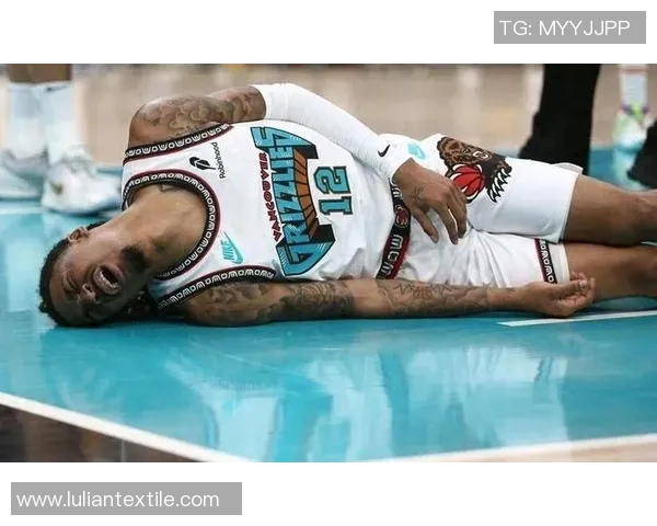 2017年4月18日马刺与灰熊激战回顾：季后赛的紧张对决与精彩瞬间