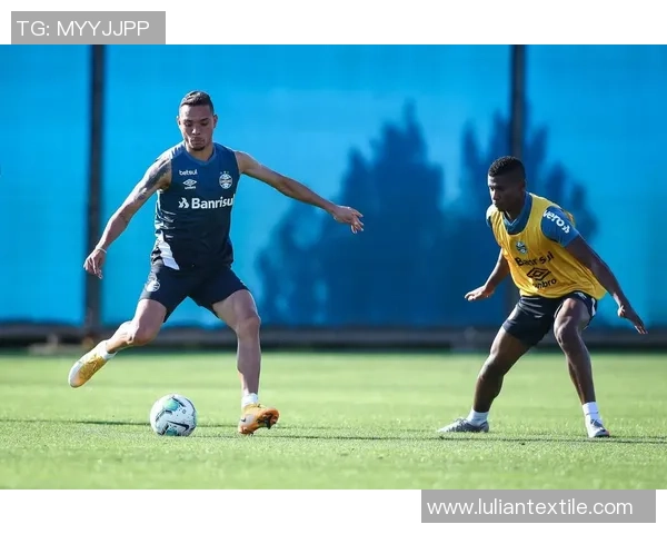 格雷米奥与巴伊亚精彩对决视频直播全程回放与分析 格雷米奥与巴伊亚精彩对决视频直播全程回放与分析