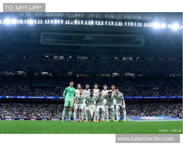 皇马与巴萨激战在即8月17日巅峰对决引发球迷热议 皇马与巴萨激战在即8月17日巅峰对决引发球迷热议